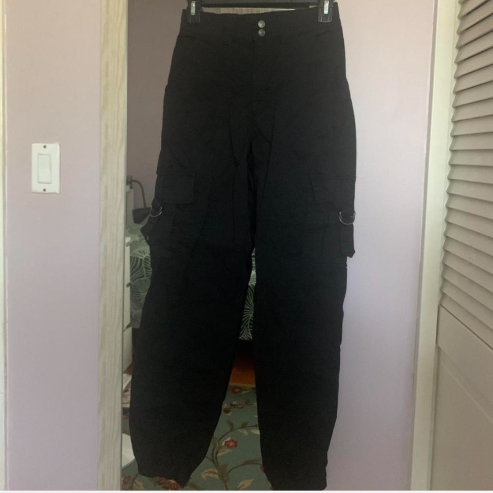 Garage extra small (xs) cargo parachute pants in black